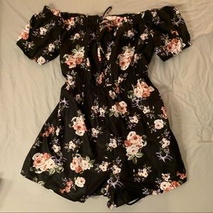 SHEIN Off- Shoulder Romper